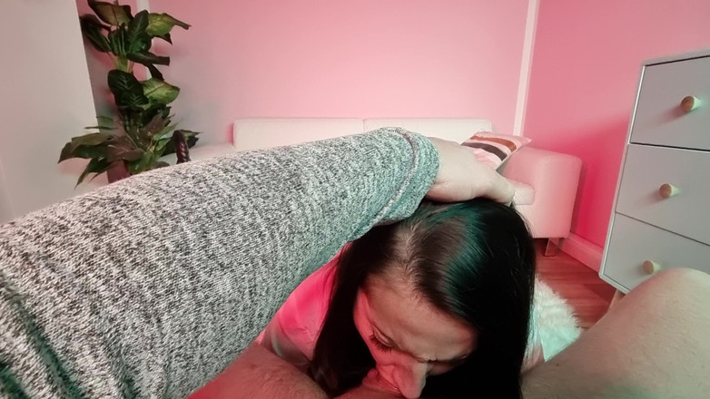 JoleeLove: Dreepthroat, wytrysk na duże cycki