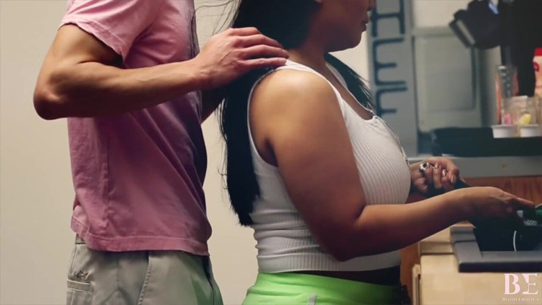 Blush erotica: Krystal davis devid li ke saath bhookhi hot grihini blash...