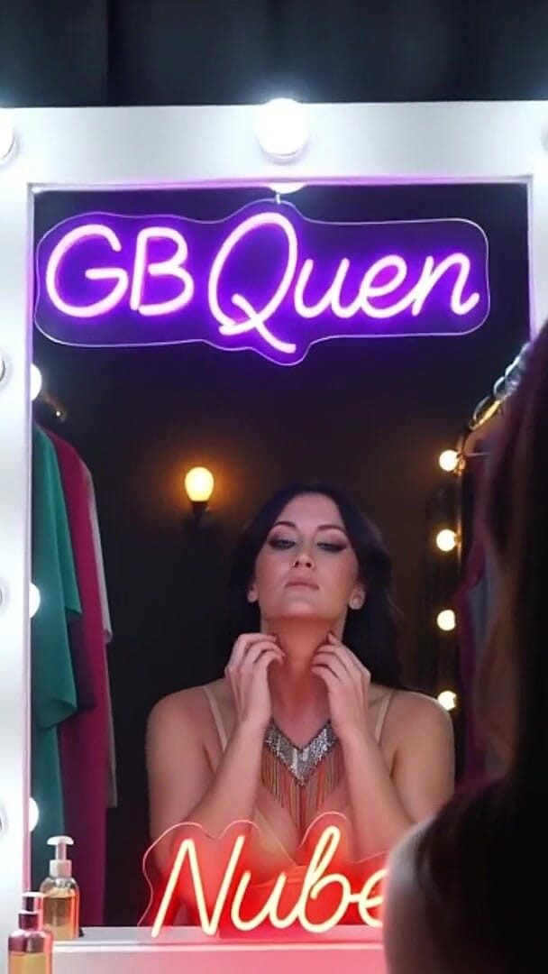 Sfw Amateur Dressing Room (Gangbang Queen Amateur)