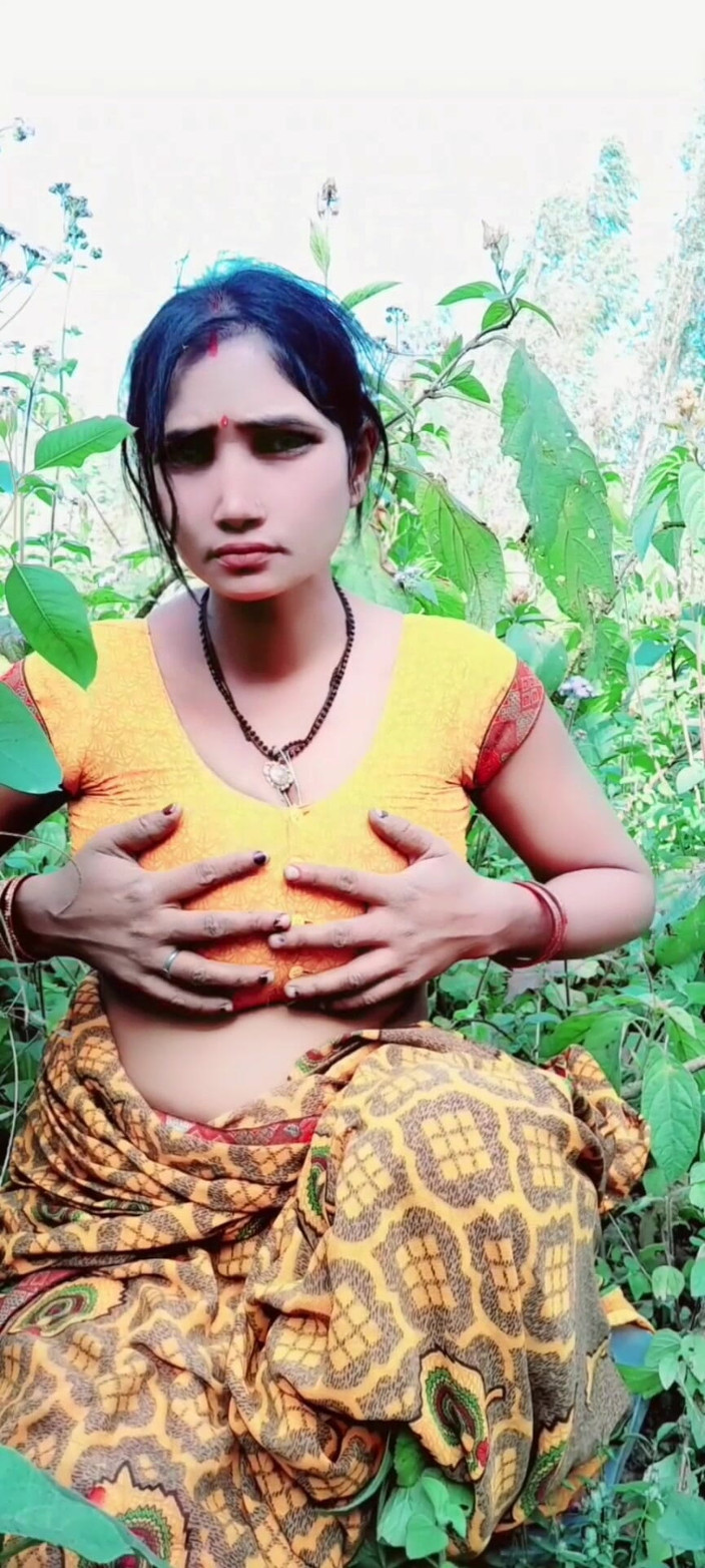 Renudbf: Bhabhi masturbiert