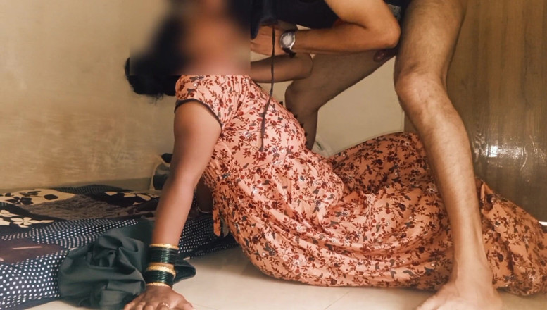 Hot Indian Milf 2: Ciasna cipka Hot Village Macochy jebanie przez syna.