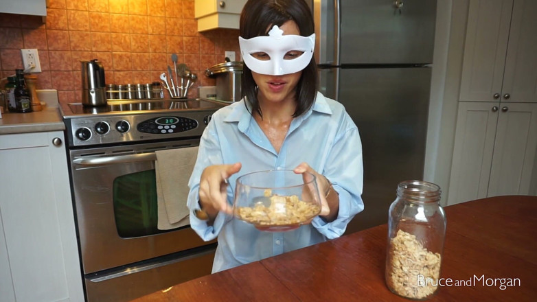 Bruce-and-Morgan: 완벽한 아침 식사 - 오줌과 정액!