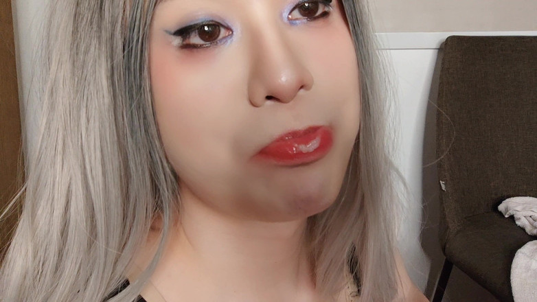 LolaCD: S005 - Femboy stříká na akryl a sněz to 2 celé