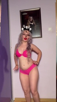 Kadın kılıklı teslimiyet - gözlük ve ruj aşağılama findom goaldigger'dan asmr klibi