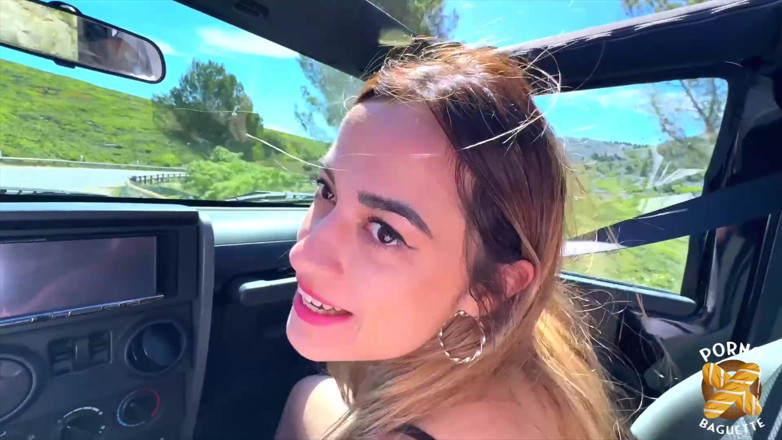 Porno Baguette: Marta, femeie superbă, este futută foarte tare într-o mașină!