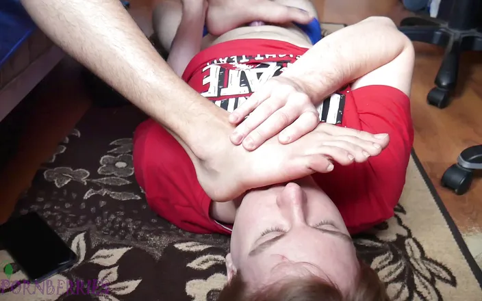 Ethan Alex: Twink master makes me cum while I worship his feet