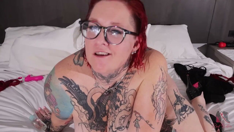 Reds BBW Hotties: 흑인 대물 자지와 섹스하는 거유녀