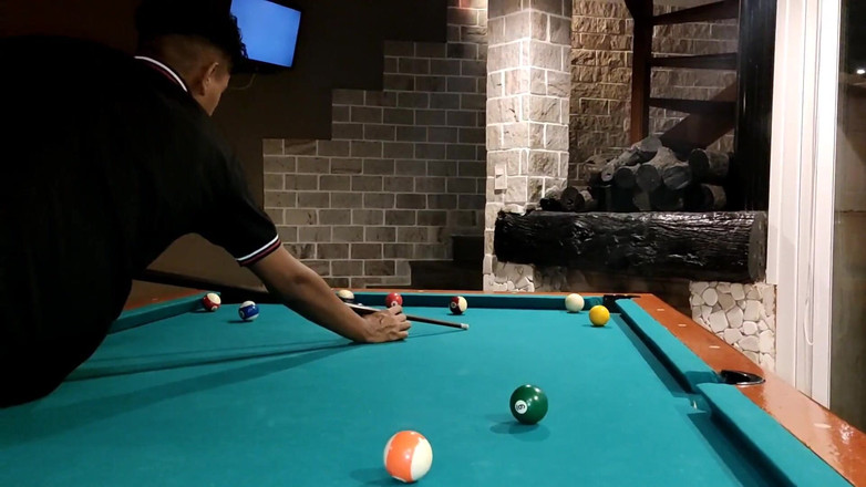 ALISONGONZALEZ26: Saya benarkan punggung saya dijilat selepas kehilangan permainan kolam, mereka...