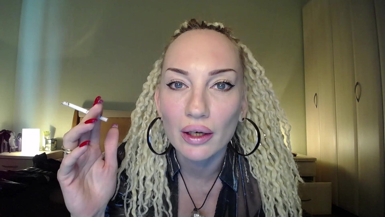 BadAssBitch: Дым-фетиш. Вдох и повтори это видео снова и снова