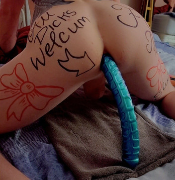 BigTallRedMan: Duży niebieski dildo