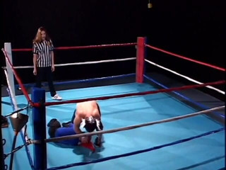 Sex Karma: Midget wrestler gets fucked and rode by the brunette babe
