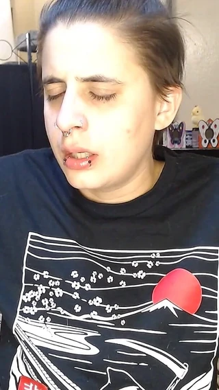 Abby Anna: Allergy Season Tons of Wet Sneezes