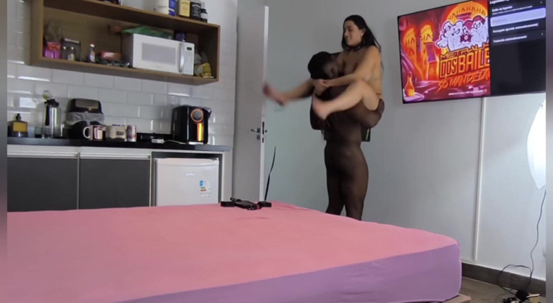 Nurseblack: 결혼한 불충실한 기차, 또는 온유 3부의 남편