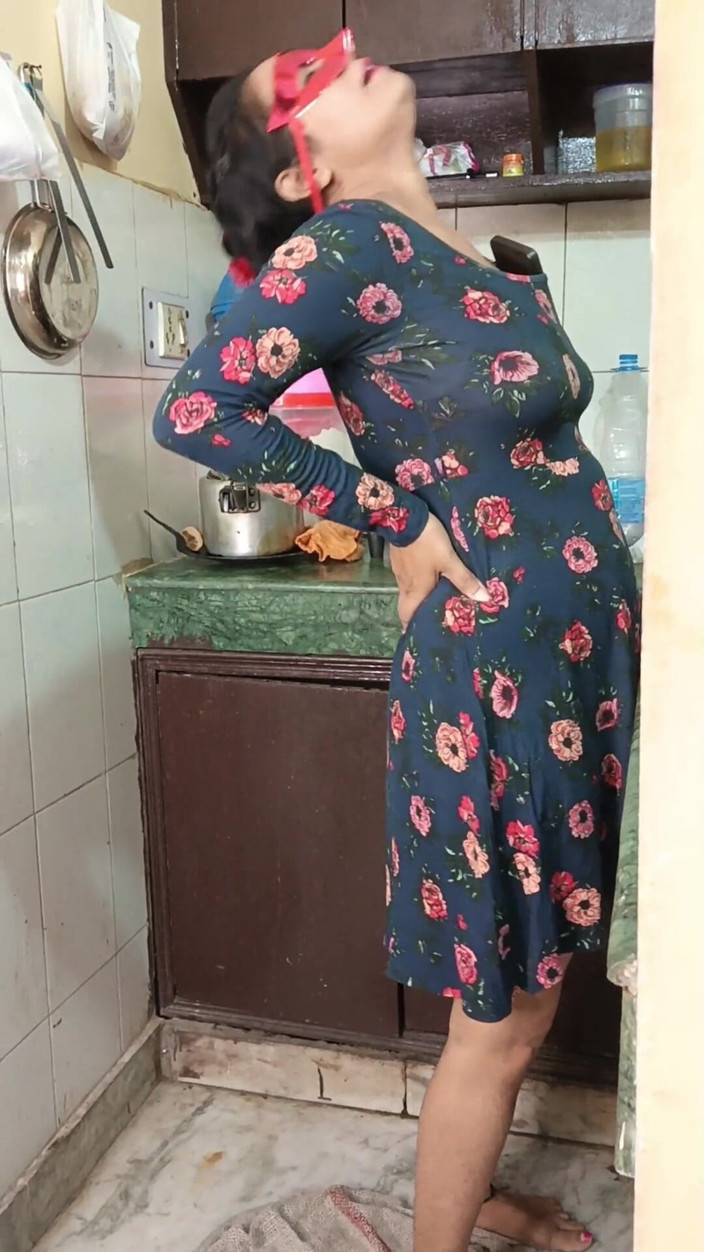 lust of milf: Unter dem Vorwand des Muskelleidens wurde der Arzt zu hause...