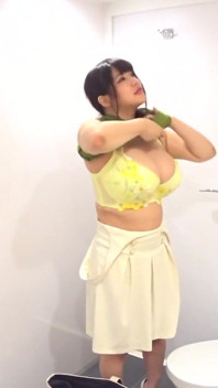 日本の豊満なモデルの超秘密映像