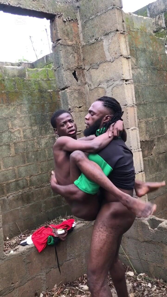 Thelittle_brown: मुझे जिस तरह से मुझे यह चाहिए दे रही है 2