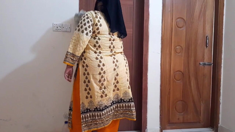 Aria Mia: Muslim velký zadek a obrovská prsa