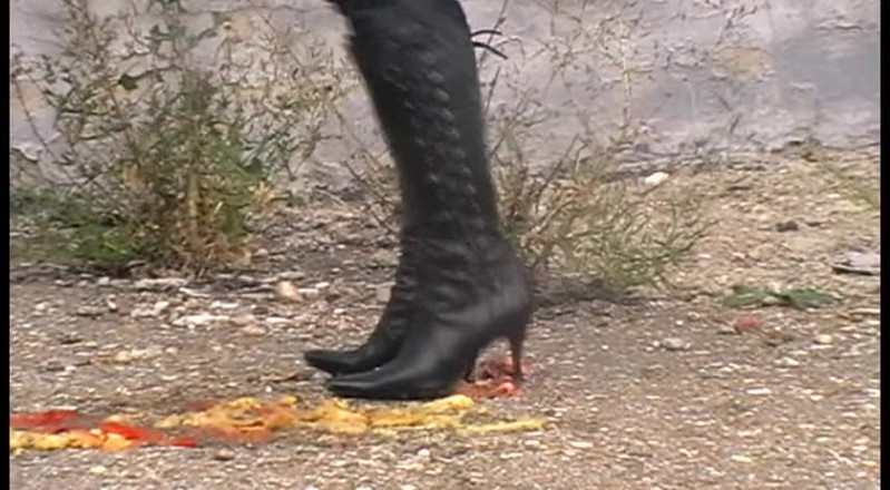 Foot Girls: Crushing food outdoors with my high heels
