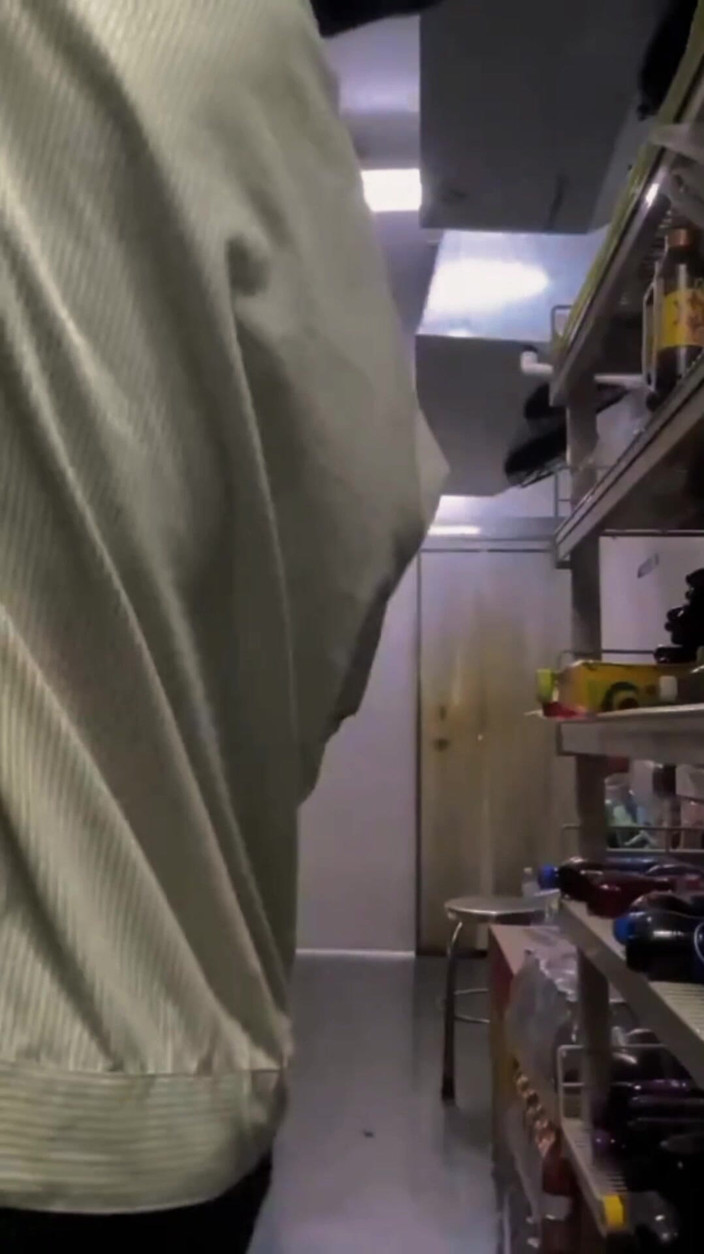 Louswee: Compras relaxadas, pensamentos travessos