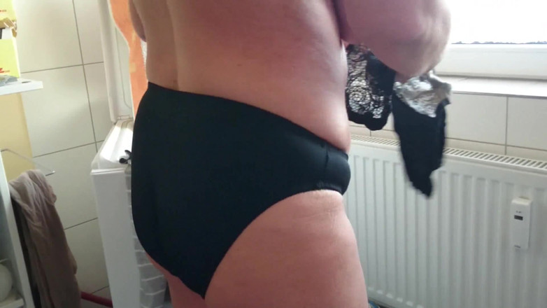 Hot-Pussy66: Morning washing