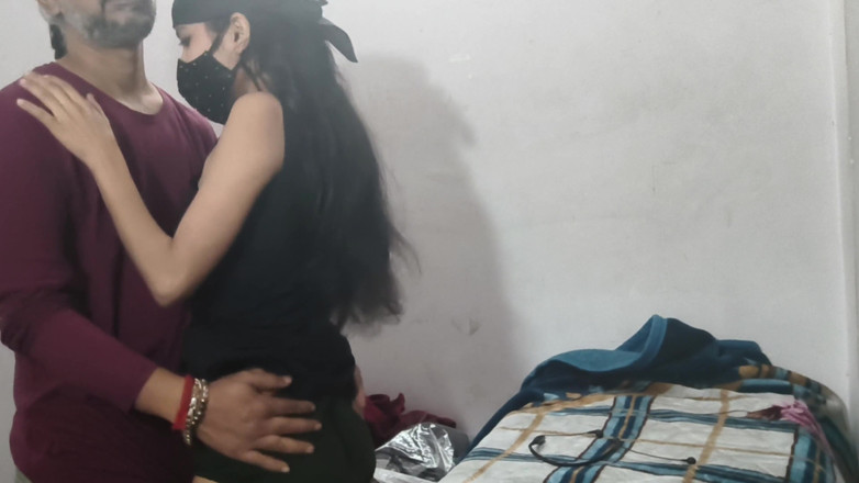 Sexysavita21: Une étudiante desi suce le pénis de son beau-père