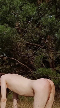 Roman bekommt harte spanking im freien und rohrstock, beendet mit Sineas muschi essen!