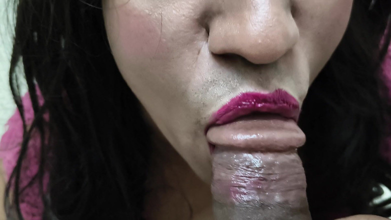 Nisha_Priya: Nisha Priya Sissy Travestito Di Bangalore Succhia Un Grande Cazzo...