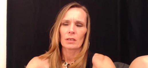 KimitheMilfMommy: Конечно, может использовать жесткий член