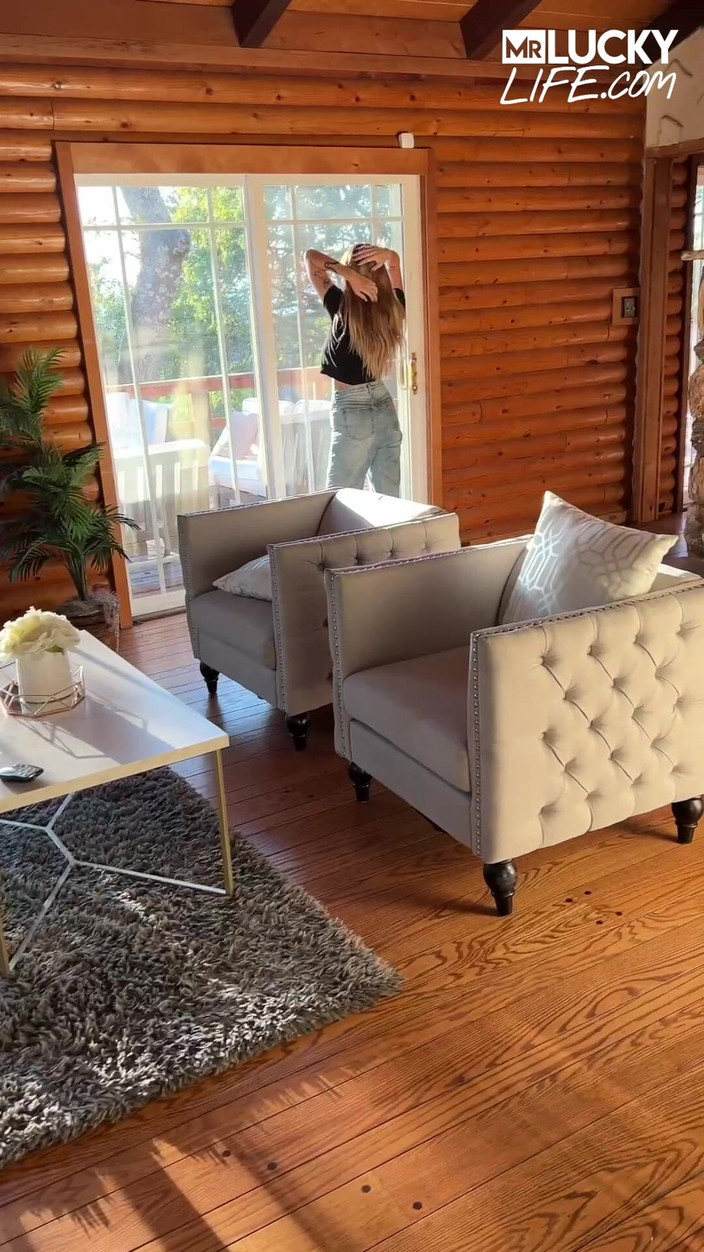 Mr.Lucky POV: Romântica Napa Valley Getaway com All Natural Angel Youngs