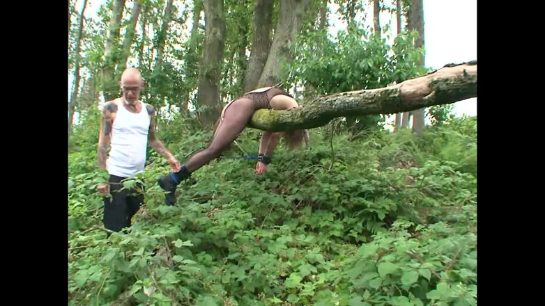 Absolute BDSM films - The original: Sado maso幻想在紧绷的束缚中释放