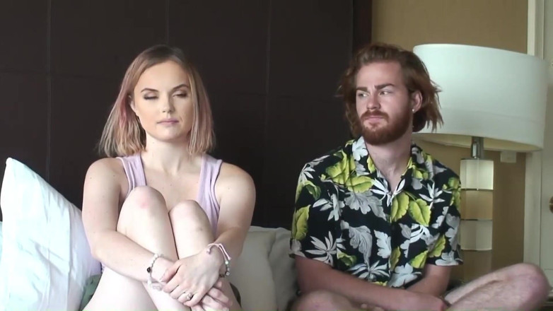 Video Wonderland Productions: River Fox suka berkongkek