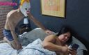 Mommy&#039;s fantasies: Surporise sur un lit, une maman à gros cul se fait...