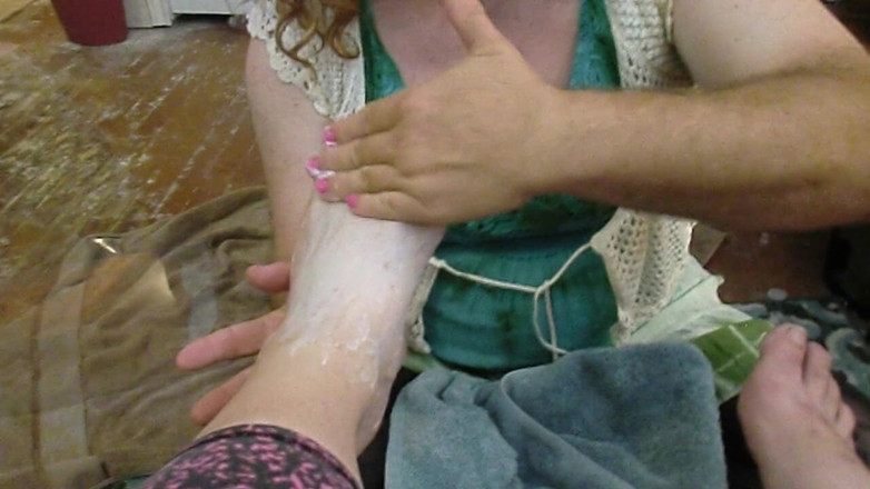 BBW nurse Vicki adventures with friends: Cute sissy cross dressing submissive is ordered to massages mistress...