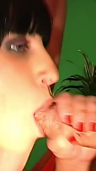 Gangbang retrò che adora essere scopata da tutti i lati