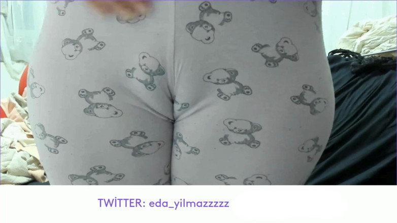 bigass_sexy_bigboobs: Onani i pyjamas