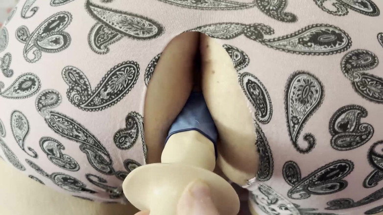 MissFFW: Stuntcock Dildo pieprzy moją cipkę na pieska