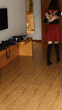 Gg05-super Tender Bare Feet and Nautical Constraints