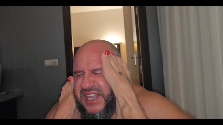 Danaxmuscles: Masturbare cu picioarele și fetiș dur cu picioarele