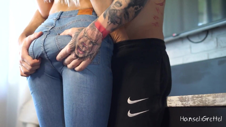 Hansel Und Grettel: Huge Tits Blonde in Blue Jeans Is Fucked Hard in...