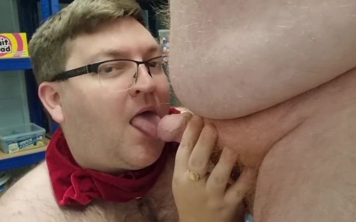 brummieboi89: ayah di toko yang aduhai