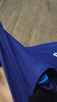 Man Jerks off a Big Load in His Sweatpants After Doing His Morning Exercise