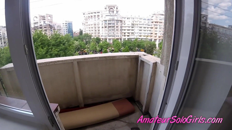 Amateur Solo Girls: Dildo euphoria