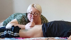 Zona901: Nachbarin schluckt jeden letzten tropfen sperma