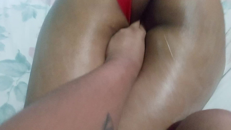BigassMILF40: Creampie v zadku mé bohaté indické nevlastní matky masturbovala v...