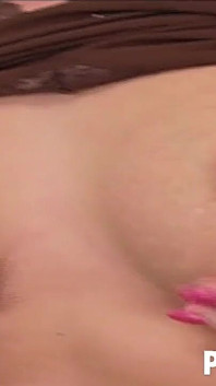 Esmer hatun Sandra Deez Sybian makinesine biniyor