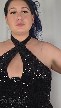 Fatto per essere una troia e femminizzato dalla ragazza di compleanno