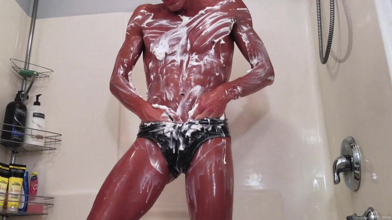 Jaymes Blonde: Krem şanti küveti