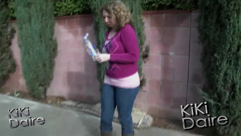 Kiki Daire MILFLand: Gotta Pee