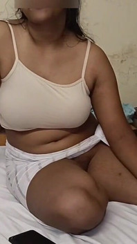 Indian Hot Bhabhi Ne Chut Mein Fingering Kar Pani Nikala (hindi Audio)