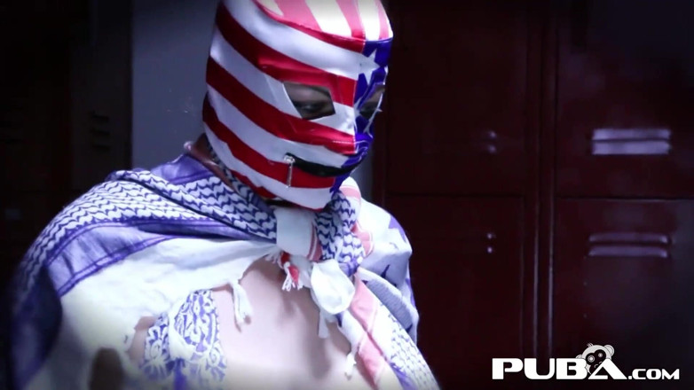 PUBA Solo: Sexy wrestler has some double toy action
